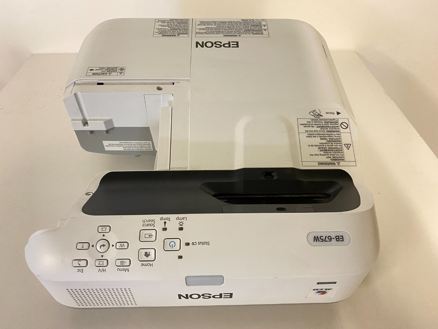 Epson EB675W Ultra Kurzdistanzbeamer 049 251,26 EUR Gebrauchte